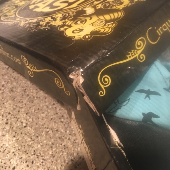 Too Fast Swallows Wedges - Picture 6 of 6